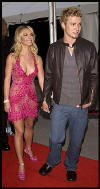 Justin & Britney at the 2002 American Music Awards.  (Jan. 9, 2002)